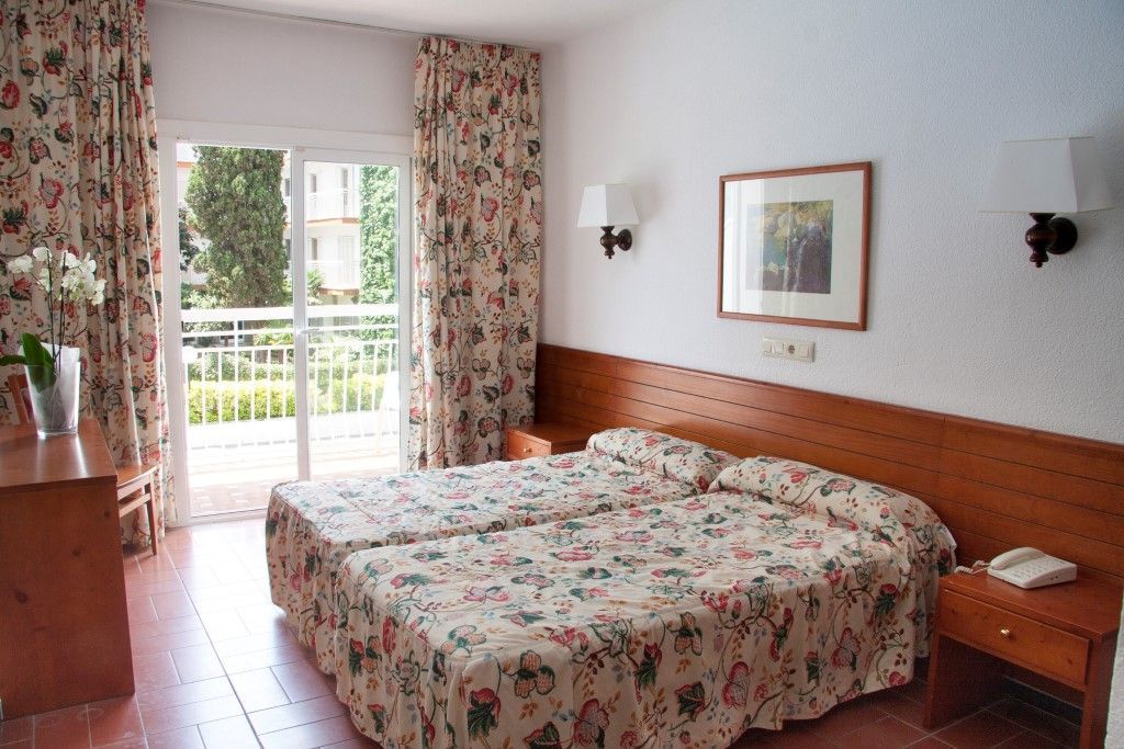 Hotel Garbi Park & Aquasplash Lloret de Mar Exterior photo